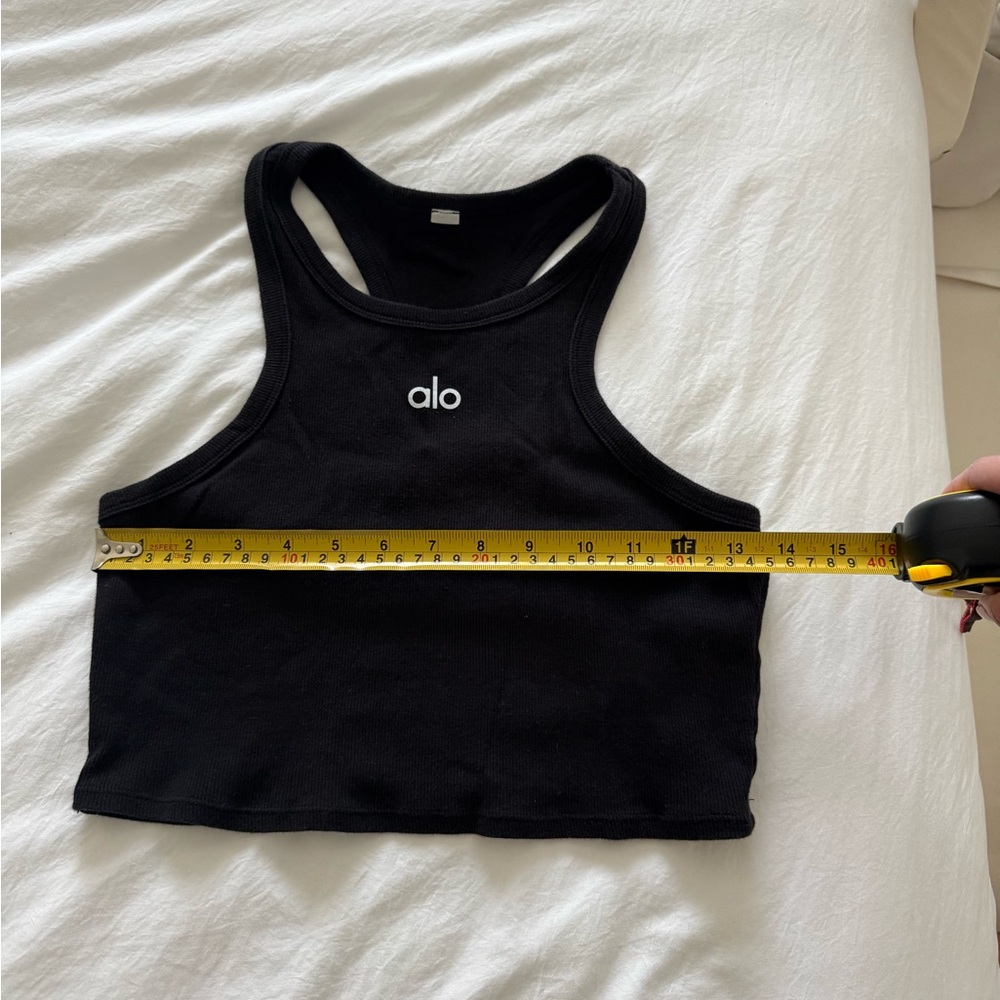 alo yoga aspire tank in black - Picture 3 of 7